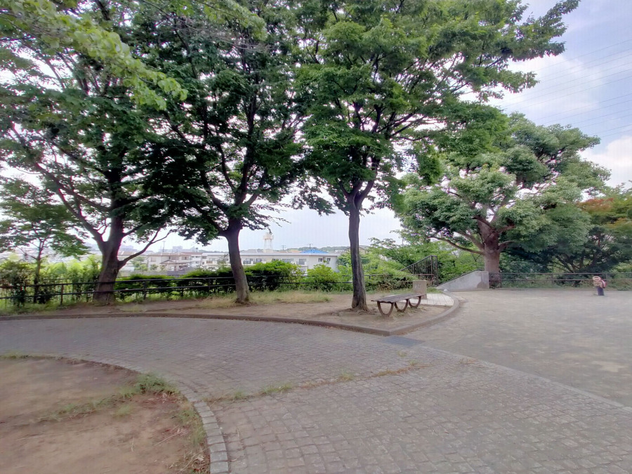 法泉一丁目第二公園　約550ｍ