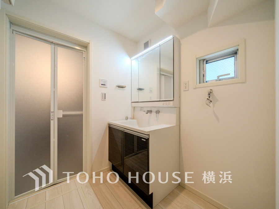 一日の始まりと終わりを心地よく演出してくれる、多彩な機能が備えられたパウダールーム。心地よいリフレッシュ空間です。