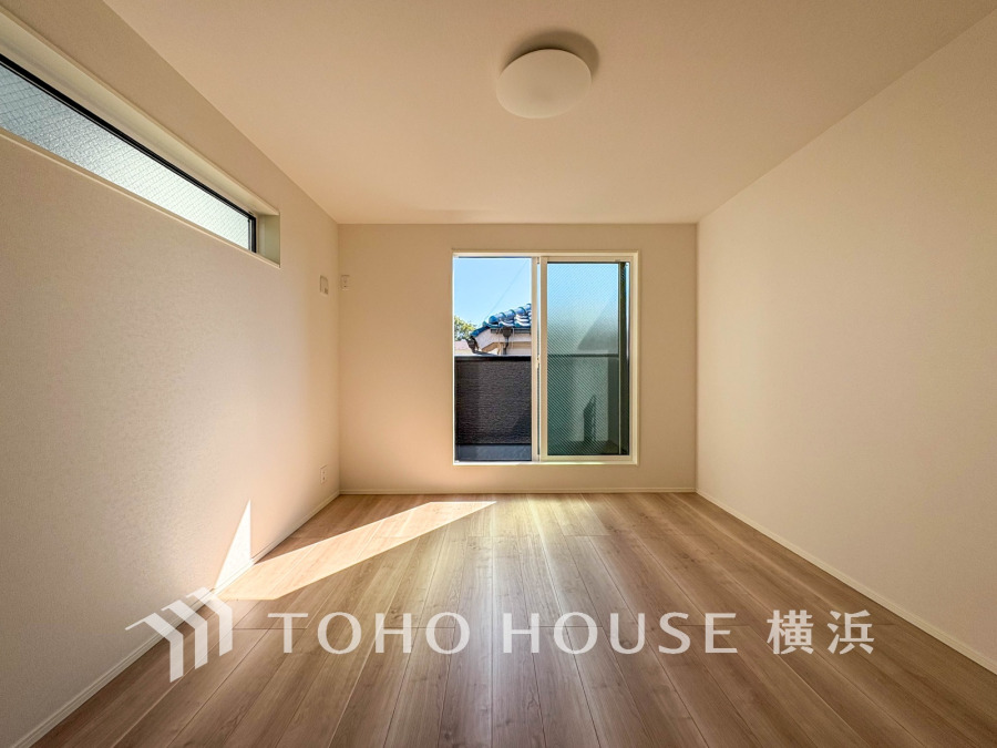穏やかな寛ぎを届ける上質仕様のゆとりあるお部屋。自分時間を充実させながら心豊かにできるプライベート空間。