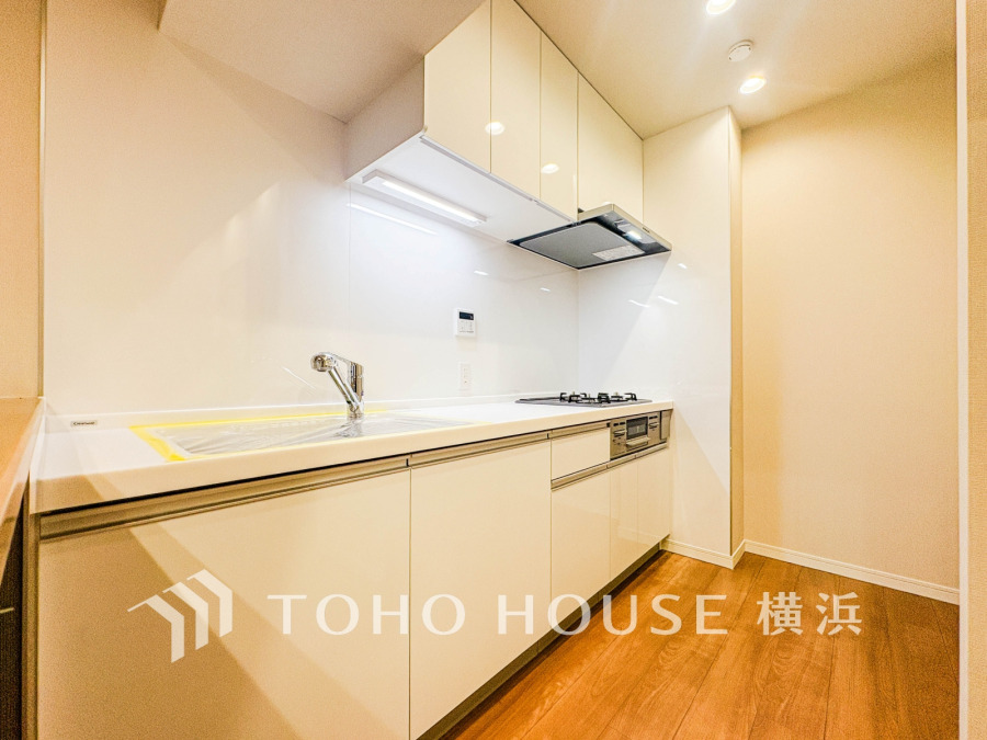 プライベートスペースを彩るインテリアとしての美と、快適な日常を支える機能性と強さがひとつになったキッチンです。開放的でゆとりある空間で、是非自慢の腕を振るって下さい☆