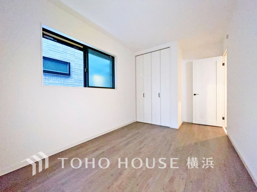 家族一人ひとりの大切なプライベート空間。趣味・感性で個性的に飾って頂けるようシンプルに仕上げてあります。自分時間を充実させながら心豊かなひとときを過ごすための大切な空間。