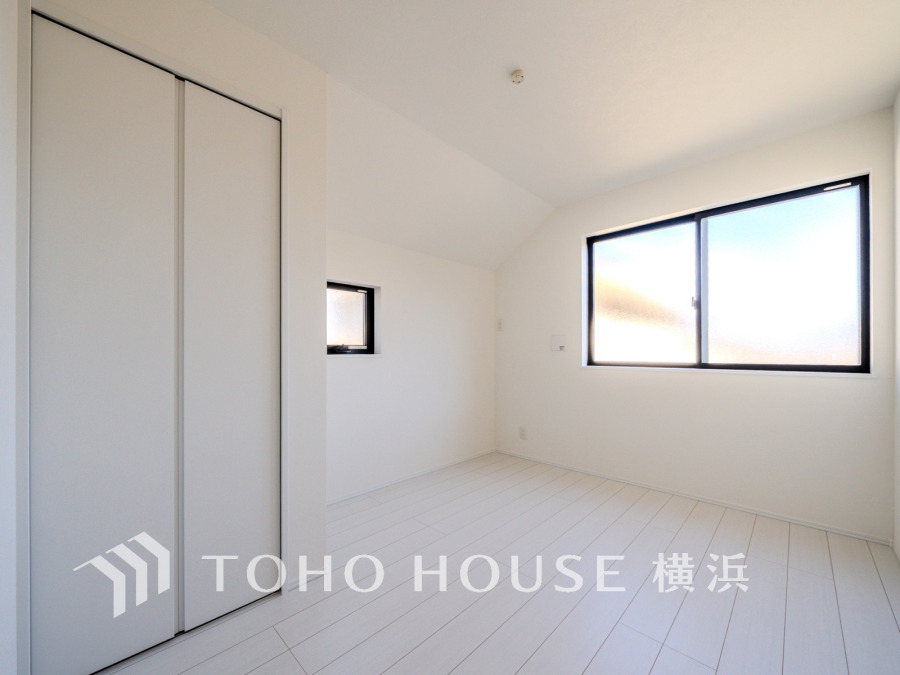 感性を育むプライベートルームはシンプルでスマートな空間。好みの空間で読書をしたり、音楽を聞いたりと一人の時間も充実したものにできます。