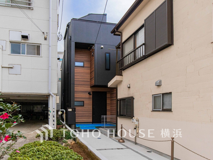 ここから始まる「日常」はご家族にとって大切で貴重な時間。少しでも豊かに、少しでも快適に。そんな想いから生まれた本邸宅は、これから先のお住まいをきっと支えてくれるはずです。