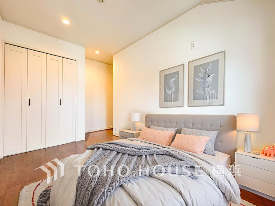 感性を育むプライベートルームはシンプルでスマートな空間。好みの空間で読書をしたり、音楽を聞いたりと一人の時間も充実したものにできます。（家具等の装飾品はCGです）