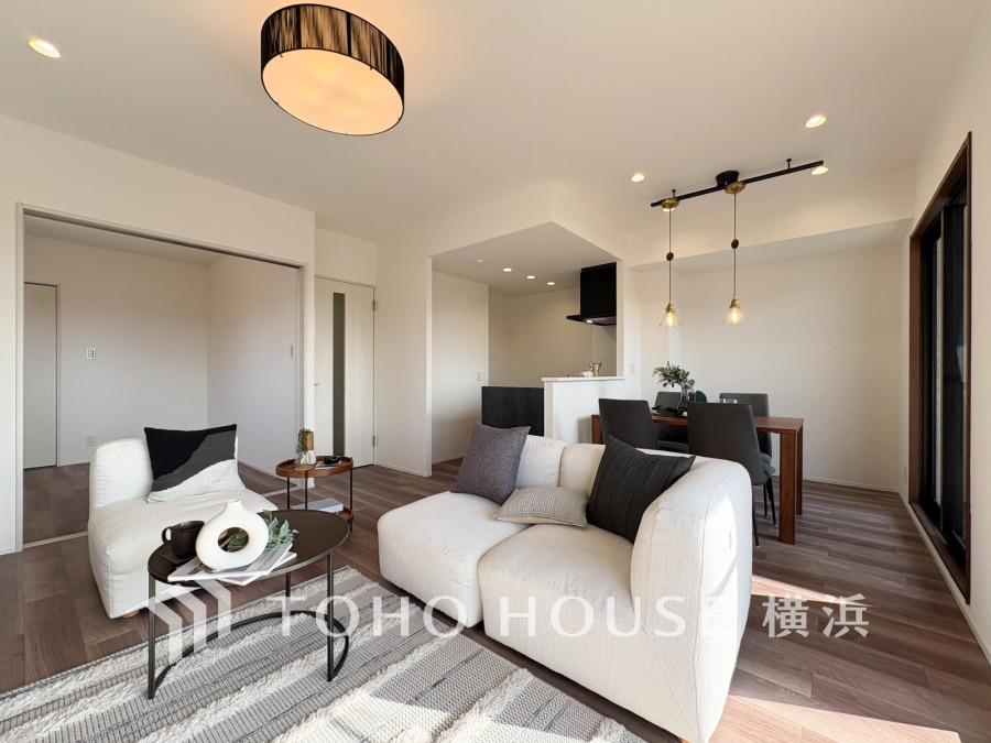 ご家族やお客様との時間など、多くの時を刻む空間。何気なく過ぎる時でさえも上質なひと時となる快適な空間を目指して。