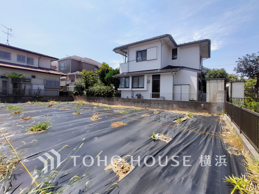 整った綺麗な街並みの閑静な住宅街。生活利便施設もひと通り身近に揃った暮らしやすい住環境。