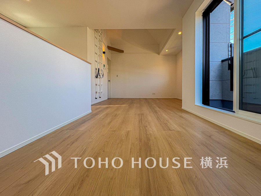 一日の中で多くの時間を過ごすことになる住まいだからこそ、いつも穏やかな空間であるように心掛けています。構成する建材などへの配慮が、住まう方の健康を守ります。