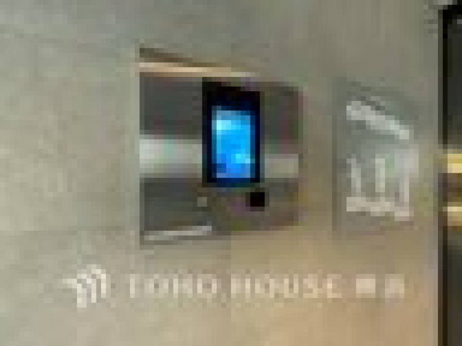 エントランスにはオートロックを完備しています。