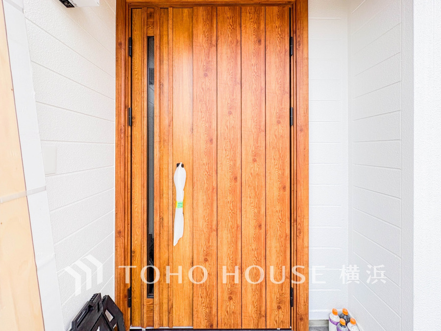 居住者の帰り、訪れる方を優しく迎え、やすらぎに満ちた生活空間を予感させる。健やかな暮らしを楽しめそう。