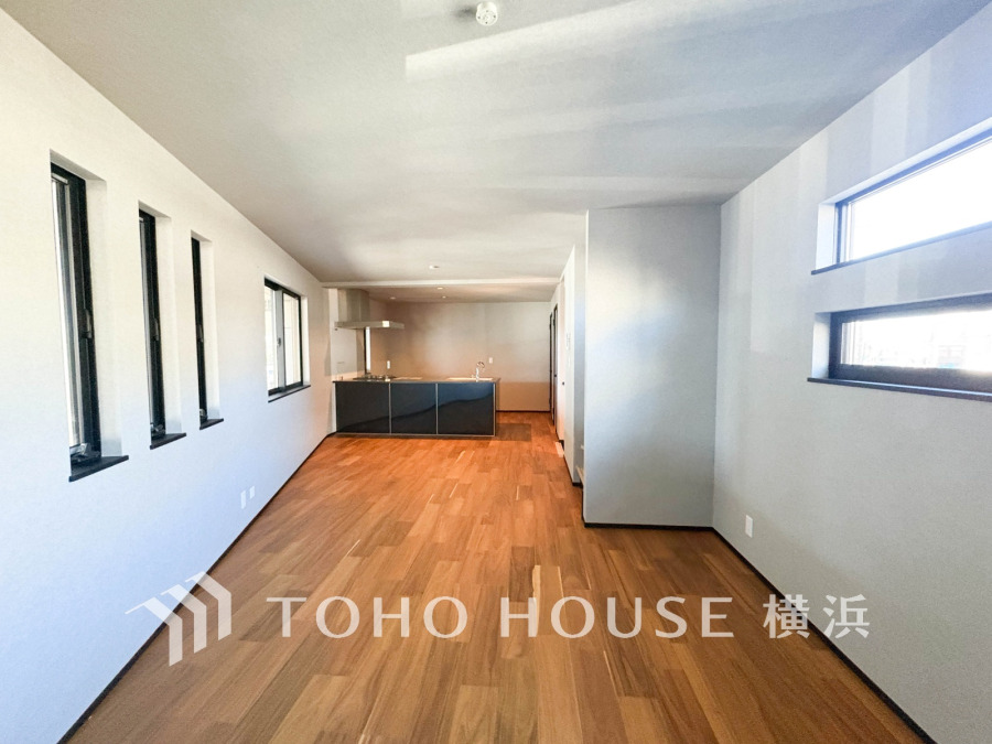 一日の中で多くの時間を過ごすことになる住まいだからこそ、いつも穏やかな空間であるように心掛けています。構成する建材などへの配慮が、住まう方の健康を守ります。