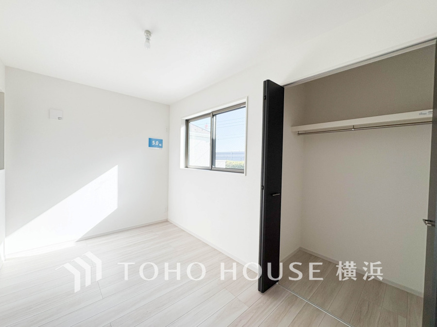 感性を育むプライベートルームはシンプルでスマートな空間。好みの空間で読書をしたり、音楽を聞いたりと一人の時間も充実したものにできます。