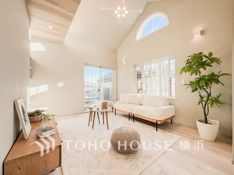 開放感と居住性を満たしてくれる間取り設計。デザインされたおしゃれな空間。
