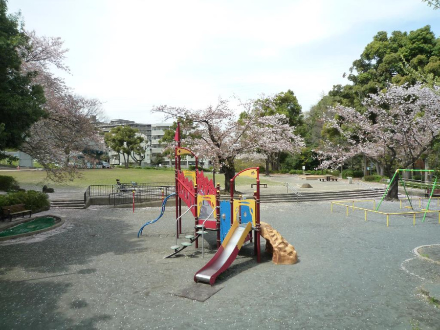 白根公園　約650ｍ