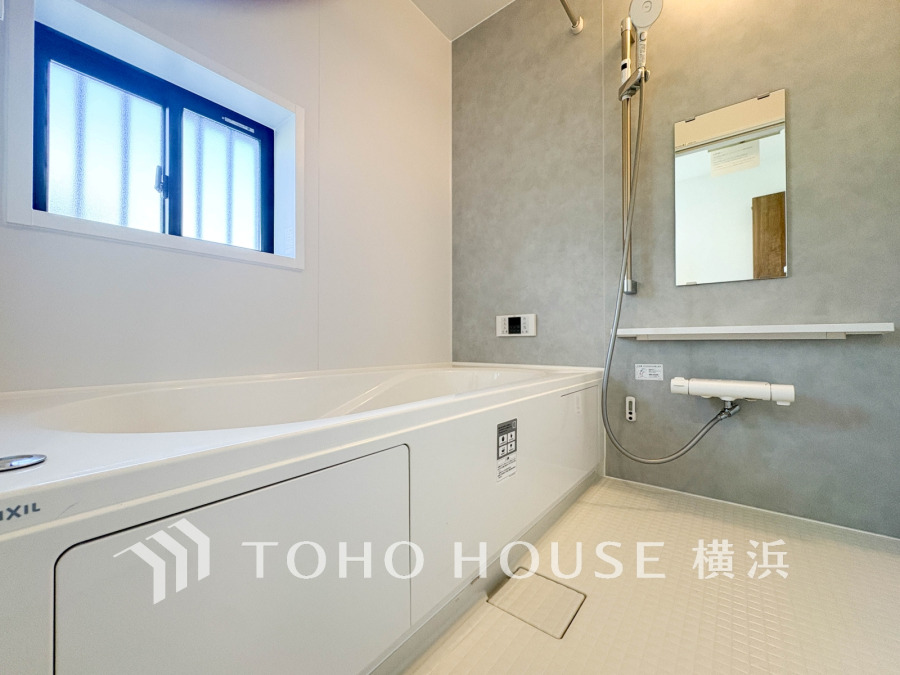 1日の疲れを取り心身を癒すことができる住まいの中のリラクゼーション空間、バスルーム。心からゆったりと寛いでいただけるよう、ゆとりのスペースを確保しています。