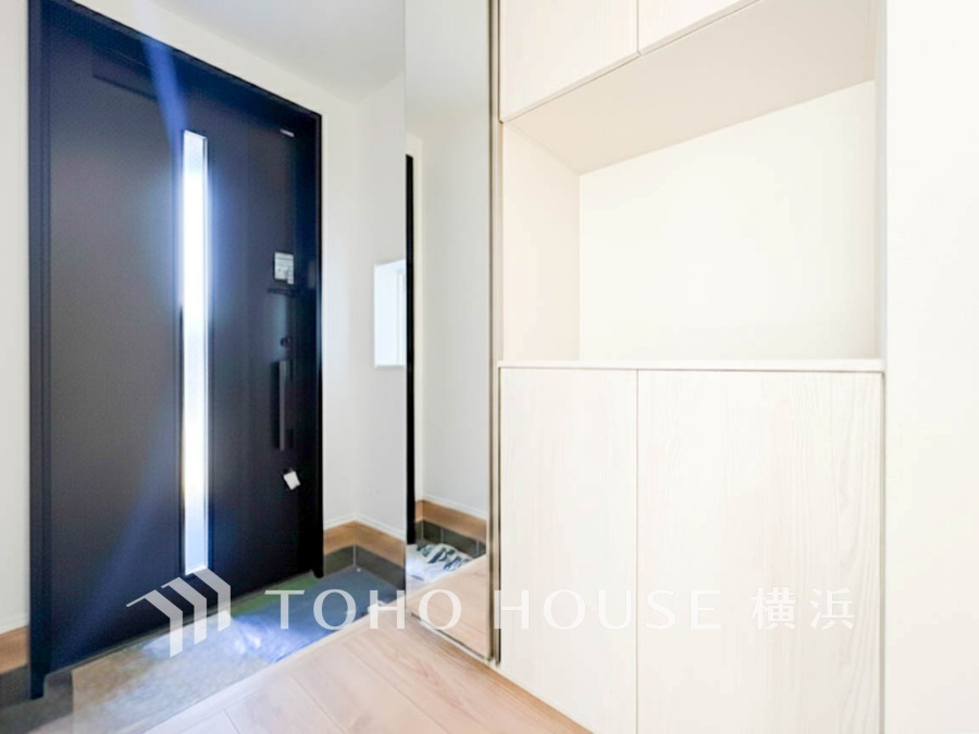 居住者の帰り、訪れる方を優しく迎え、やすらぎに満ちた生活空間を予感させる。健やかな暮らしを楽しめそう。