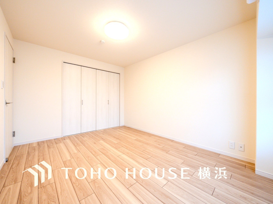 家族一人ひとりの大切なプライベート空間。趣味・感性で個性的に飾って頂けるようシンプルに仕上げてあります。自分時間を充実させながら心豊かなひとときを過ごすための大切な空間。