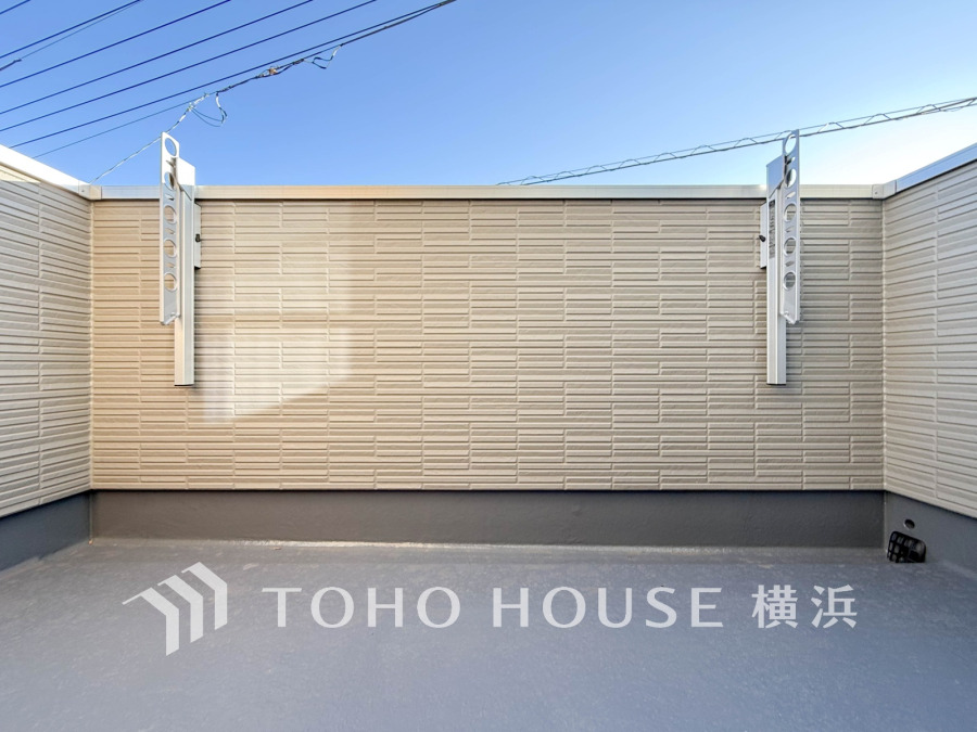 太陽に愛された邸は、陽当り・通風に優れた魅力的で快適さを追求した邸宅でした。ここに住むからこそ意味がある。