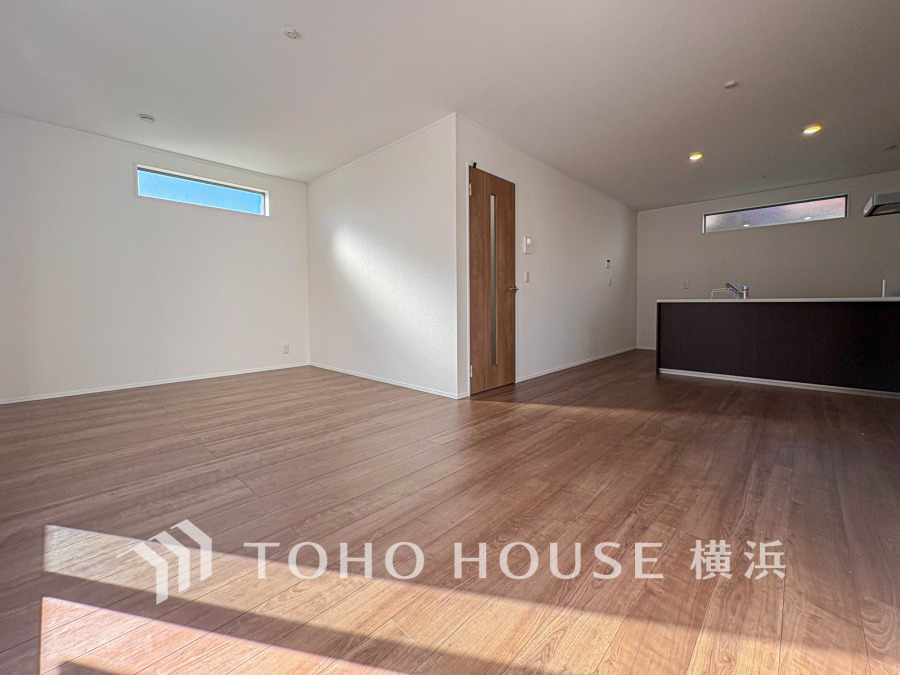 一日の中で多くの時間を過ごすことになる住まいだからこそ、いつも穏やかな空間であるように心掛けています。構成する建材などへの配慮が、住まう方の健康を守ります。