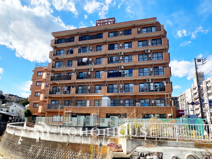 駅徒歩7分の快適立地。生活利便施設も徒歩圏内で毎日の暮らしも安心です。