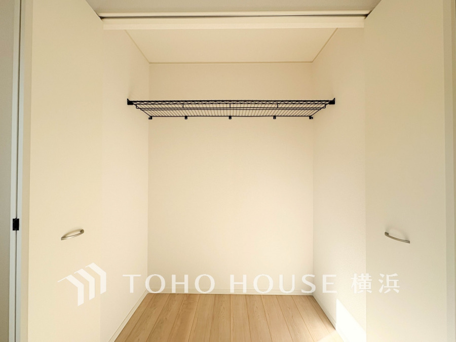 お客様の求める本当の“住み心地”とは何なのか。そのための一手間一工夫を惜しみません。街並みや周辺の環境に呼応しながら、美しく、そして毎日の暮らしを考慮した機能性の高い住まい。