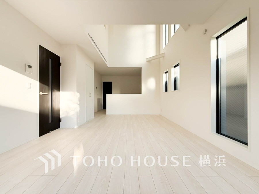 太陽の恵みを受けた明るい空間。吹きぬける風を感じながら爽やかで風通しの良い暮らしが叶います。
