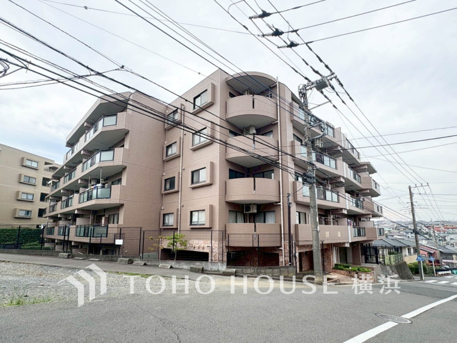 時間のゆとりと空間、爽やかな陽光がもたらす光と風を贅沢なまでに感じる暮らしが始まります。