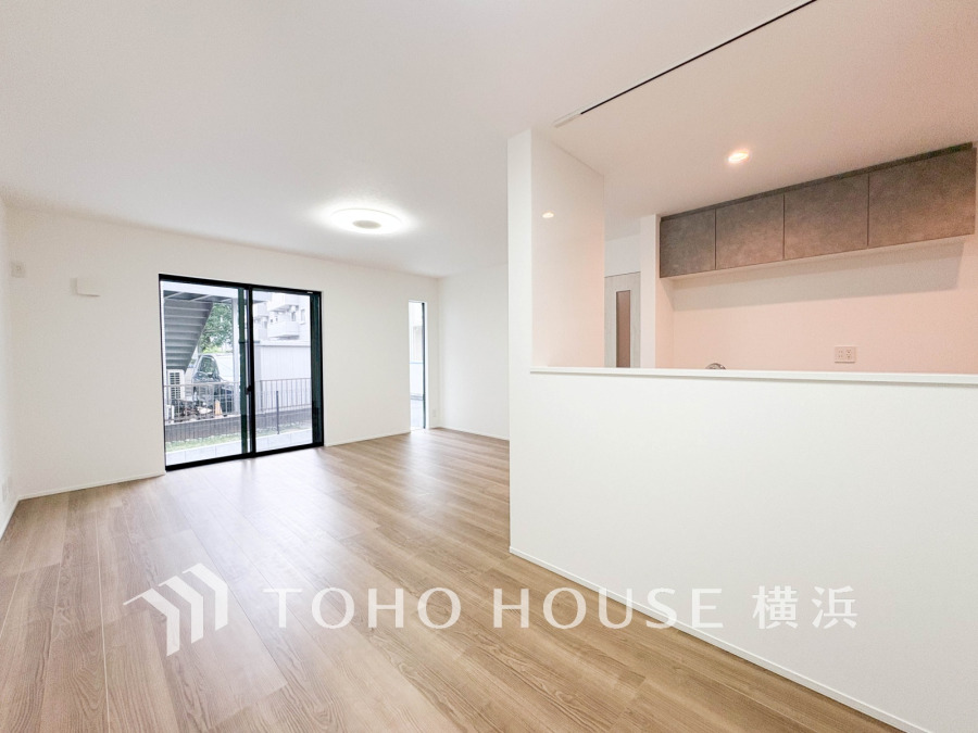 一日の中で多くの時間を過ごすことになる住まいだからこそ、いつも穏やかな空間であるように心掛けています。構成する建材などへの配慮が、住まう方の健康を守ります。