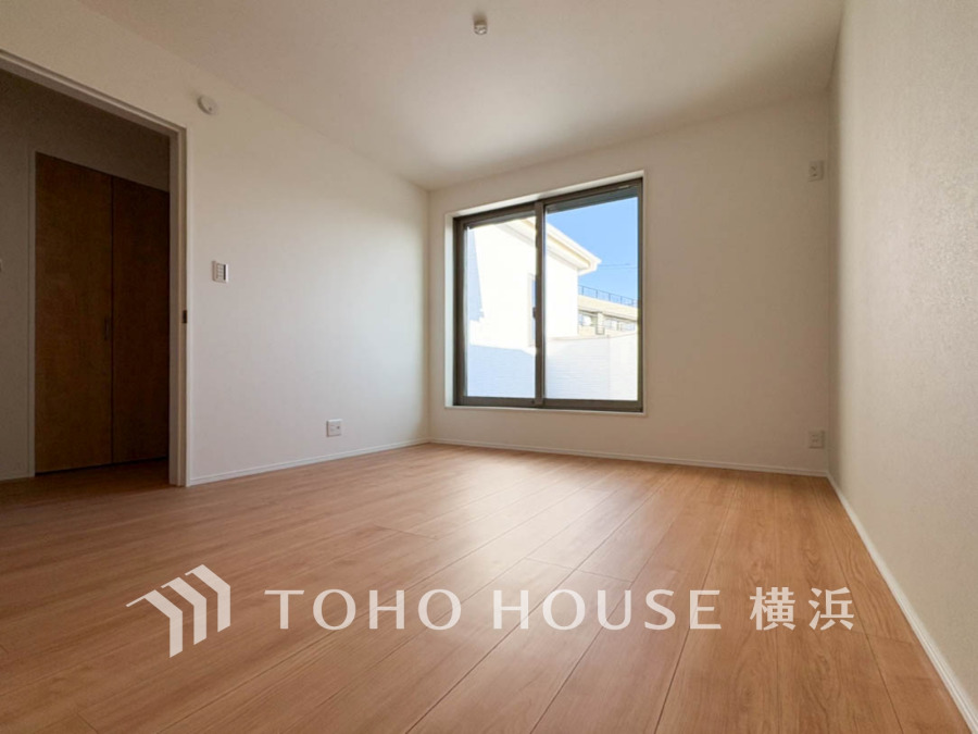 感性を育むプライベートルームはシンプルでスマートな空間。好みの空間で読書をしたり、音楽を聞いたりと一人の時間も充実したものにできます。