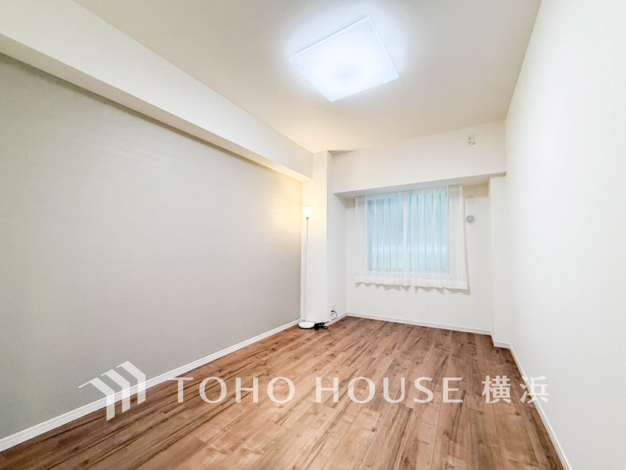 採光もアクセントの一つとして。プライベートルームにはやさしい光が射し込んでいて、この明るい好みの空間で読書をしたり、音楽を聞いたりと一人の時間も充実したものにできます。