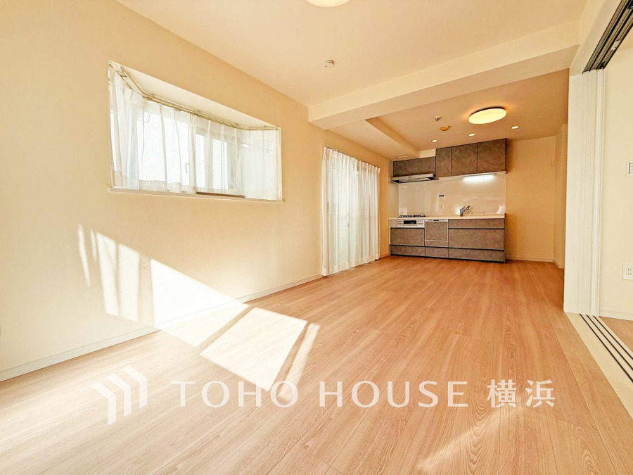 和やかで洗練された空間の演出。寛ぎとコミュニケーションを育む居心地のよい場所。