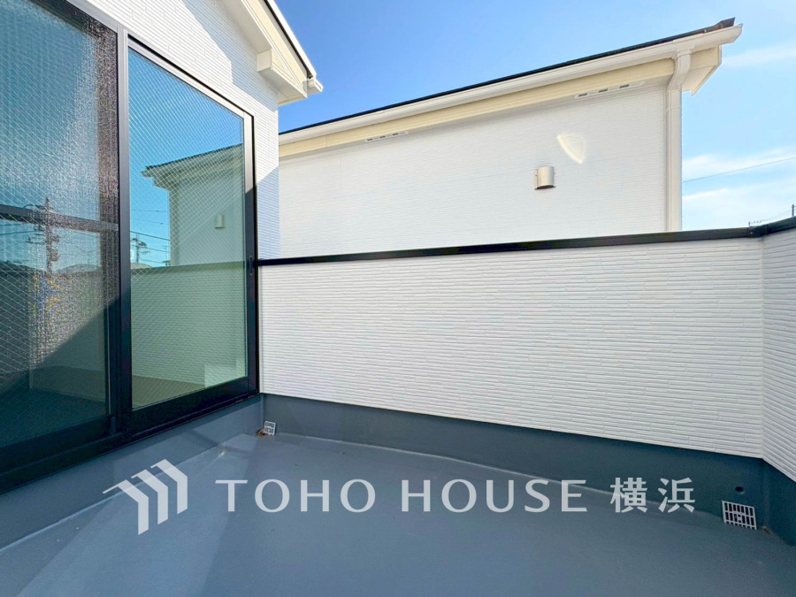 陽光に愛され、環境に恵まれ、家族に包まれた邸宅は、どんなに月日が経っても色褪せる事なく【オンリーワン】に輝き続けます。