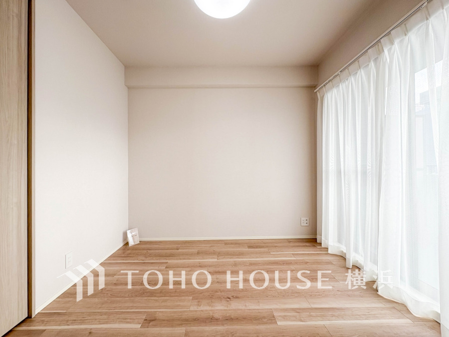 感性を育むプライベートルームはシンプルでスマートな空間。好みの空間で読書をしたり、音楽を聞いたりと一人の時間も充実したものにできます。