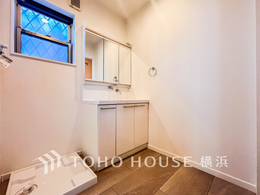 一日の始まりと終わりを心地よく演出してくれる、多彩な機能が備えられたパウダールーム。心地よいリフレッシュ空間です。