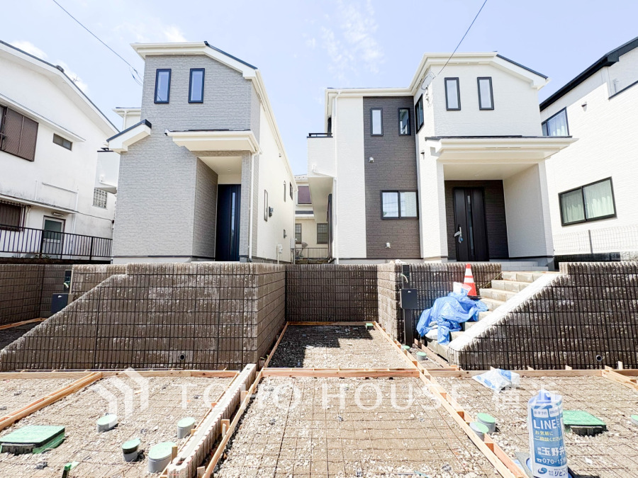 爽やかな青空の下に贅沢なほどに降り注ぐ陽光、豊かな居住性と、クオリティが見事に調和した住空間は、住まうことの喜びを感じさせてくれます。