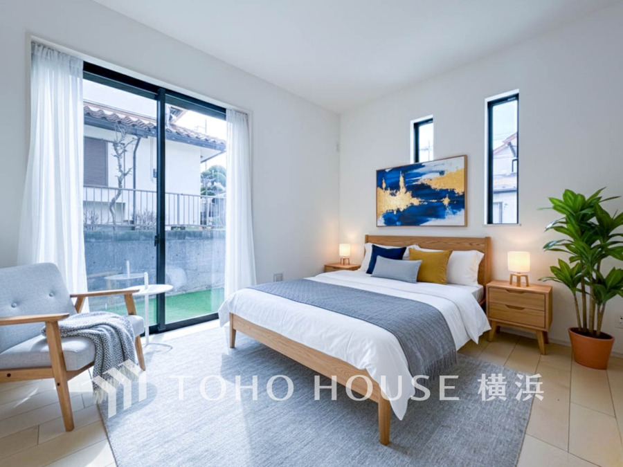 穏やかな寛ぎを届ける上質仕様のゆとりあるお部屋。自分時間を充実させながら心豊かにできるプライベート空間。（家具はAI加工です）