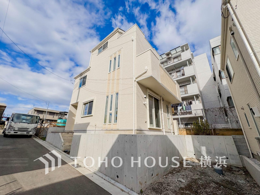 ここから始まる「日常」はご家族にとって大切で貴重な時間。少しでも豊かに、少しでも快適に。そんな想いから生まれた本邸宅は、これから先のお住まいをきっと支えてくれるはずです。