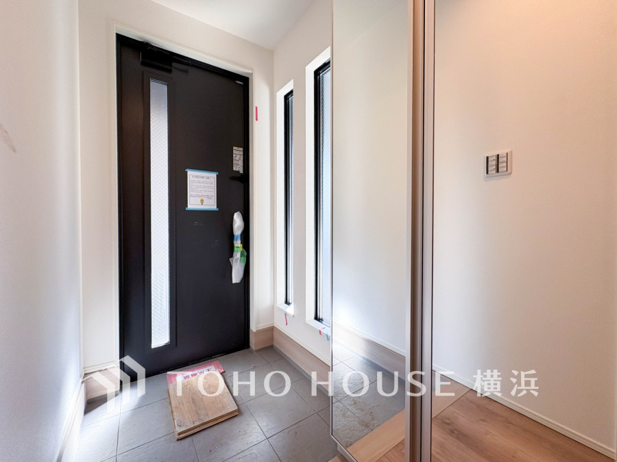 居住者の帰り、訪れる方を優しく迎え、やすらぎに満ちた生活空間を予感させる。健やかな暮らしを楽しめそう。