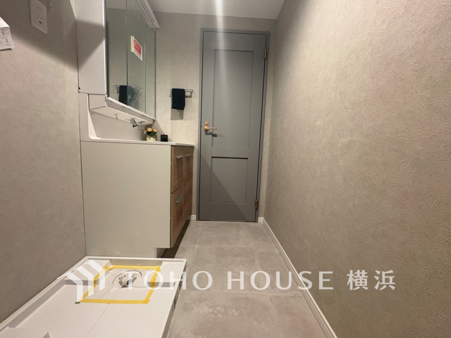 一日の始まりと終わりを心地よく演出してくれる、多彩な機能が備えられたパウダールーム。心地よいリフレッシュ空間です。