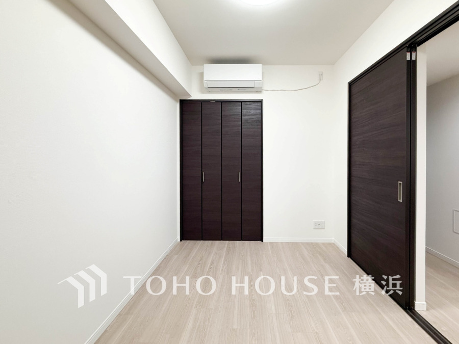 ゆとりと収納を確保した洋室。自分時間を充実させながら心豊かなひとときを過ごすための大切な空間です。
