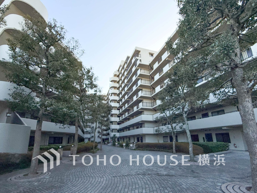 総戸数353戸のビッグコミュニティ、管理体制良好です。