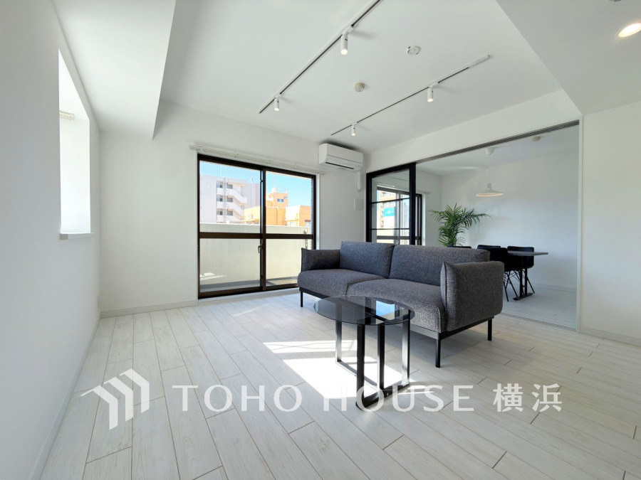 洗練されたモダンなLDK空間。上質な時間を育む暮らしのメインステージ。