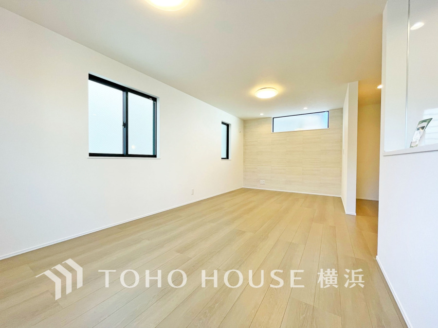 上質な時間を育む暮らしのメインステージ。寛ぎとコミュニケーションを育む居心地のよい場所。ここで楽しむ家族の時間が絆をより深めてくれそうです。