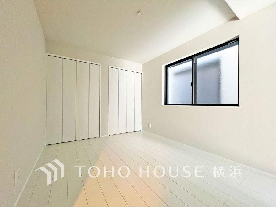 ゆとりと収納を確保した洋室。自分時間を充実させながら心豊かなひとときを過ごすための大切な空間です。
