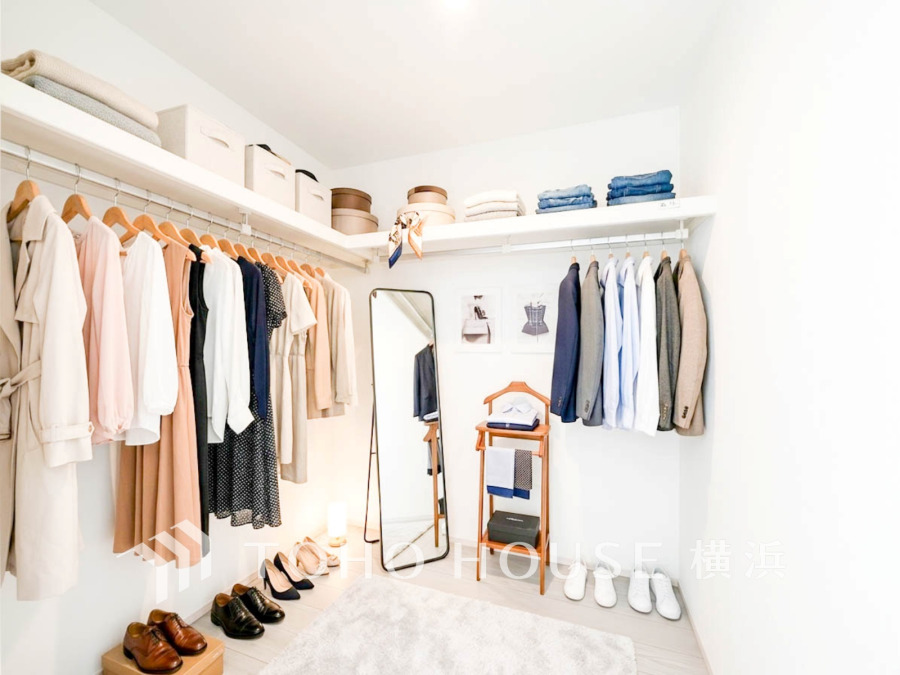 随所に配された豊かな収納。豊富な容量に加え、それぞれの場所に合わせた機能的な設計が日々の快適を支えます。※生成AIによるイメージです。家具・小物は販売価格に含まれません。