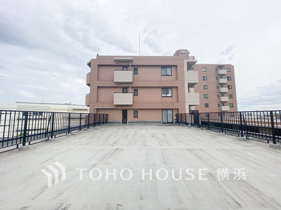 都市機能と豊かな自然の隣接する眺めに癒される。輝く陽光に安らぎを感じ、星降る夜空を見上げてロマンティックな夜景に酔いしれる。ここから始まる家族の物語は、かけがえの無いストーリーを奏でる。