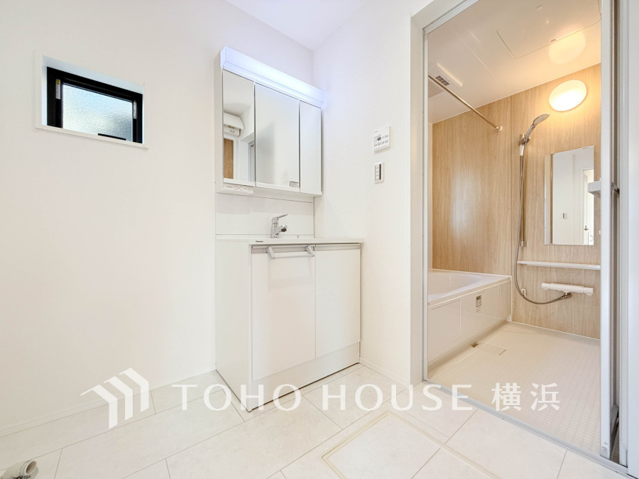 多彩な機能が備えられたパウダールーム。心地よいリフレッシュ空間です。