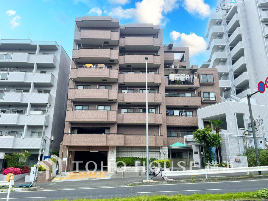 時間のゆとりと空間、爽やかな陽光がもたらす光と風を贅沢なまでに感じる暮らしが始まります。
