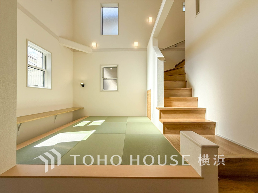 リビングに隣接した和室は、引き戸を開けてLDK空間を共有しながら開放的に使えます。
