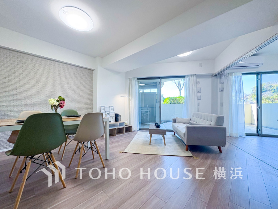 上質な時間を育む暮らしのメインステージ。寛ぎとコミュニケーションを育む居心地のよい場所。