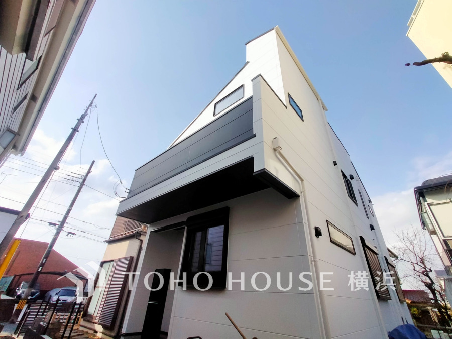 時間のゆとりと空間、爽やかな陽光がもたらす光と風を贅沢なまでに感じる暮らしが始まります。
